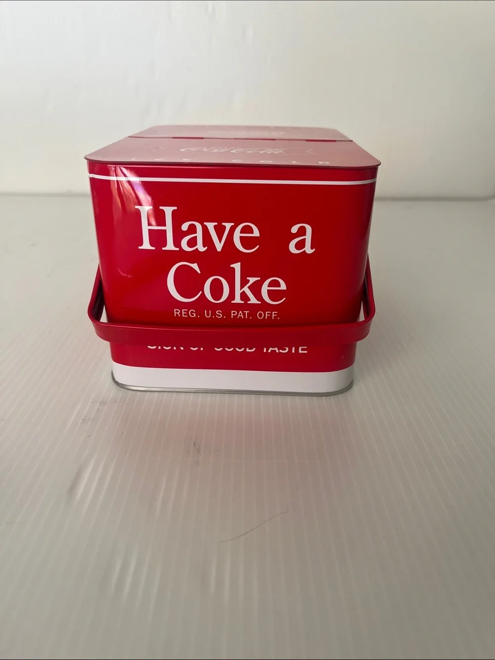 Coca-cola Tin Picnic Basket